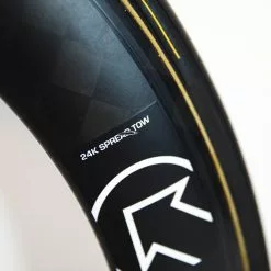 PRO TeXtreme 3-Spoke Tubular Front Wheel - Rim Brake 18 PRO TeXtreme 3-Spoke Tubular Front Wheel - Rim Brake -Bremser & dele Salg 8T1A0094