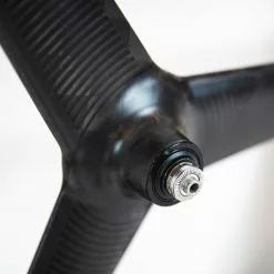 PRO TeXtreme 3-Spoke Tubular Front Wheel - Rim Brake 20 PRO TeXtreme 3-Spoke Tubular Front Wheel - Rim Brake -Bremser & dele Salg 8T1A0175