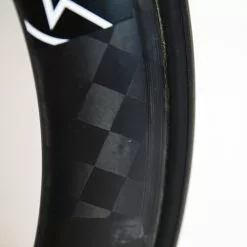 PRO TeXtreme 3-Spoke Tubular Front Wheel - Rim Brake 29 PRO TeXtreme 3-Spoke Tubular Front Wheel - Rim Brake -Bremser & dele Salg 8T1A0178