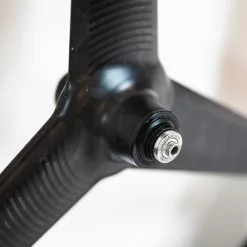 PRO TeXtreme 3-Spoke Tubular Front Wheel - Rim Brake 19 PRO TeXtreme 3-Spoke Tubular Front Wheel - Rim Brake -Bremser & dele Salg 8T1A0182