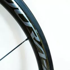 Shimano Dura-Ace C40 R9100 Tubular Wheelset - Rim Brake 29 Shimano Dura-Ace C40 R9100 Tubular Wheelset - Rim Brake -Bremser & dele Salg 8T1A0296