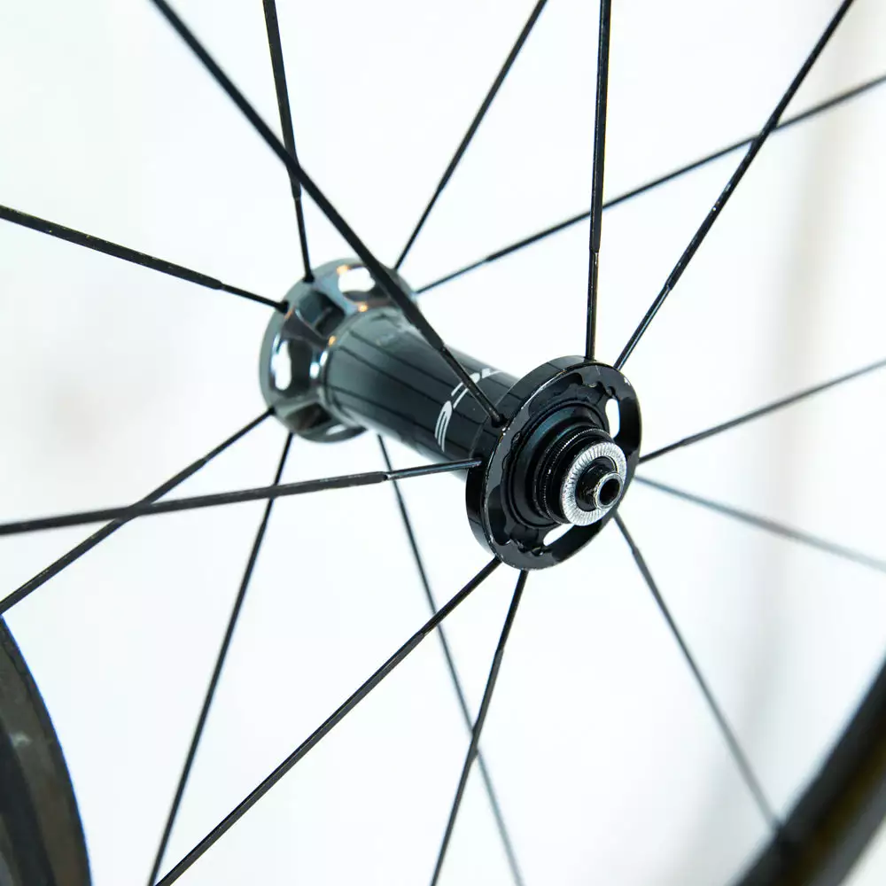 Shimano Dura-Ace C40 R9100 Tubular Wheelset - Rim Brake 4 Shimano Dura-Ace C40 R9100 Tubular Wheelset - Rim Brake - Billede 4