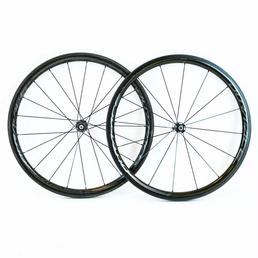 Shimano Dura-Ace C40 R9100 Tubular Wheelset - Rim Brake 1 Shimano Dura-Ace C40 R9100 Tubular Wheelset - Rim Brake