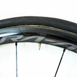 Shimano Dura-Ace C40 R9100 Tubular Wheelset - Rim Brake 26 Shimano Dura-Ace C40 R9100 Tubular Wheelset - Rim Brake -Bremser & dele Salg 8T1A0425