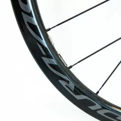 Shimano Dura-Ace C40 R9170 TL Clincher Wheelset - Disc Brake 29 Shimano Dura-Ace C40 R9170 TL Clincher Wheelset - Disc Brake -Bremser & dele Salg 8T1A0622