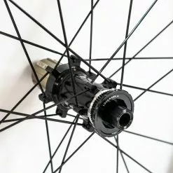 HUNT 50 Aero Disc Wheelset - Carbon - Clincher 11 HUNT 50 Aero Disc Wheelset - Carbon - Clincher -Bremser & dele Salg DSC03962 d8cd1a0d 9935 4b62 8a6a e32497a8dee4