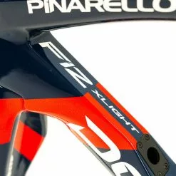 Pinarello F12 X-Light Road Frameset - Navarez - Team Ineos Grenadiers -Bremser & dele Salg DSC06385 ac9bed81 f0b2 4269 bb29 87d56aa8a8dd