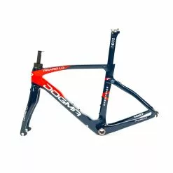 Pinarello Dogma F Road Frameset - Team Ineos Grenadiers -Bremser & dele Salg DSC06401 47f88f4b 3fa5 4ec0 8f83 10e61943b4b5